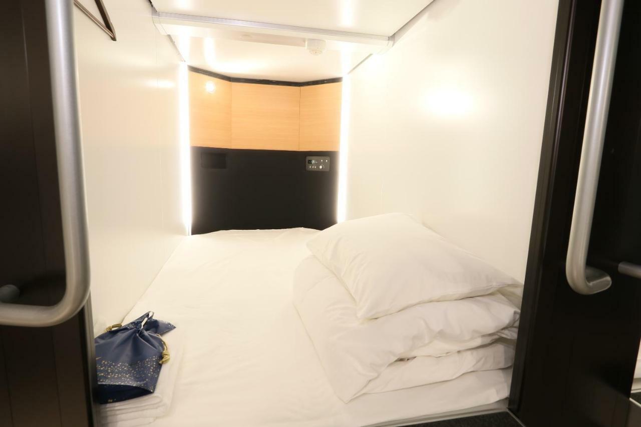 Business Capsule Hotel Lightning Hotel Asakusa Tokyo Esterno foto
