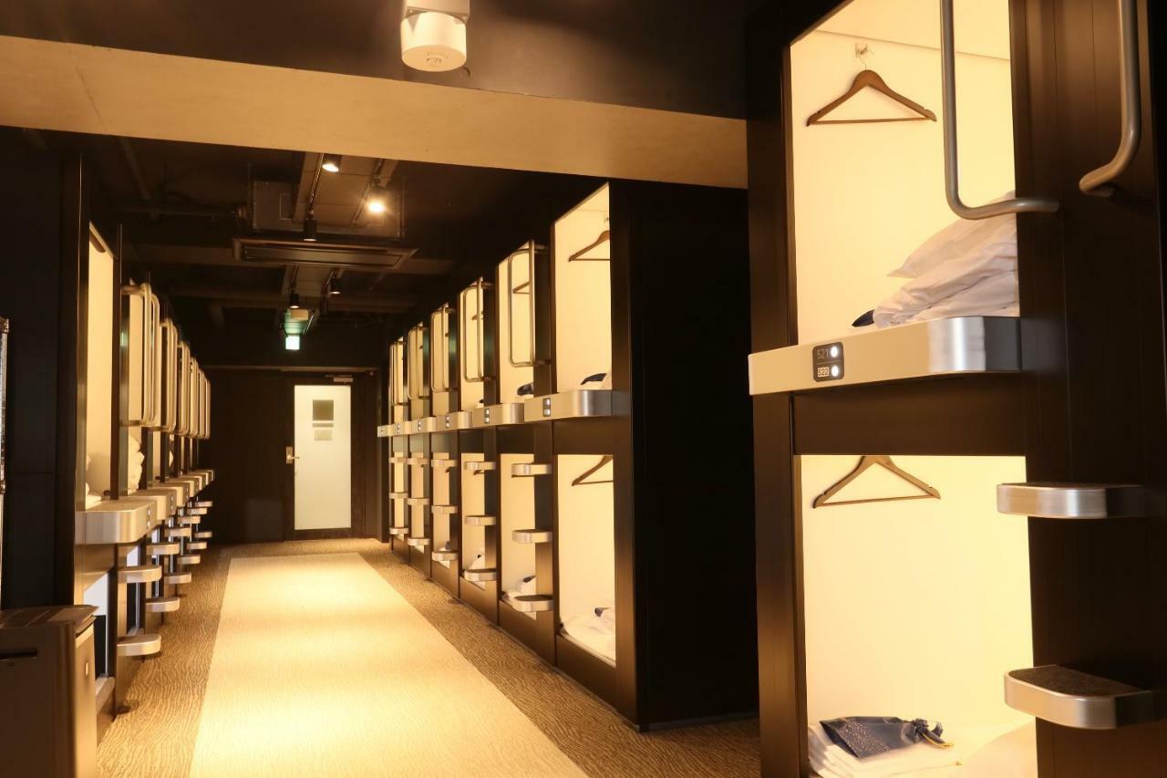 Business Capsule Hotel Lightning Hotel Asakusa Tokyo Esterno foto