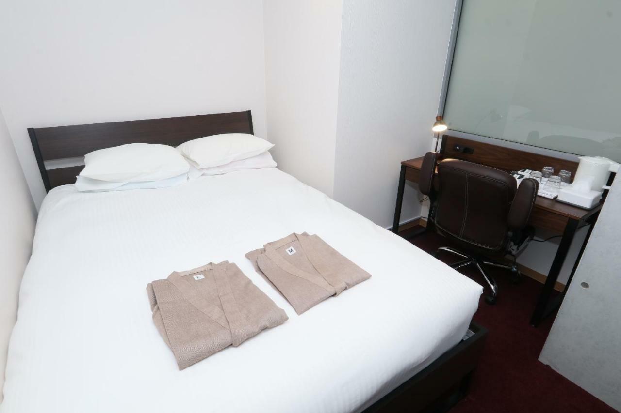 Business Capsule Hotel Lightning Hotel Asakusa Tokyo Esterno foto