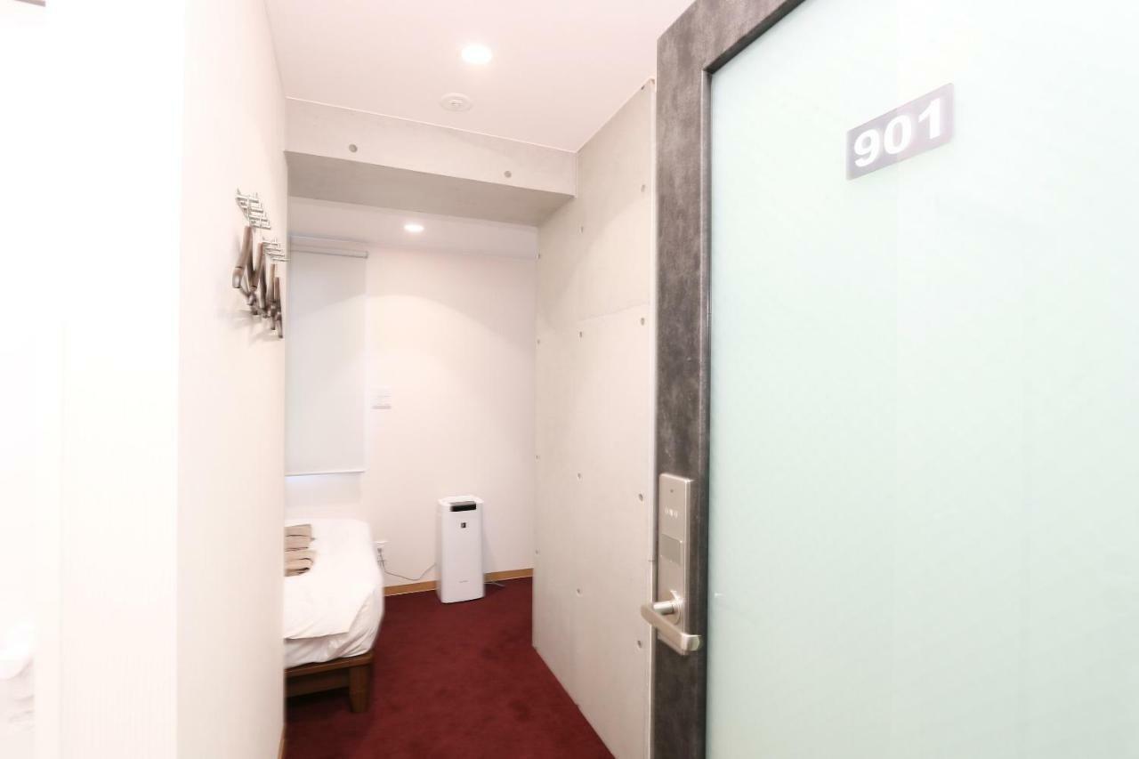 Business Capsule Hotel Lightning Hotel Asakusa Tokyo Esterno foto