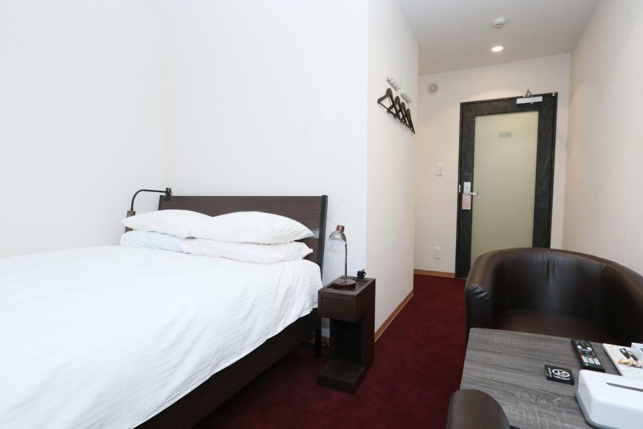Business Capsule Hotel Lightning Hotel Asakusa Tokyo Esterno foto